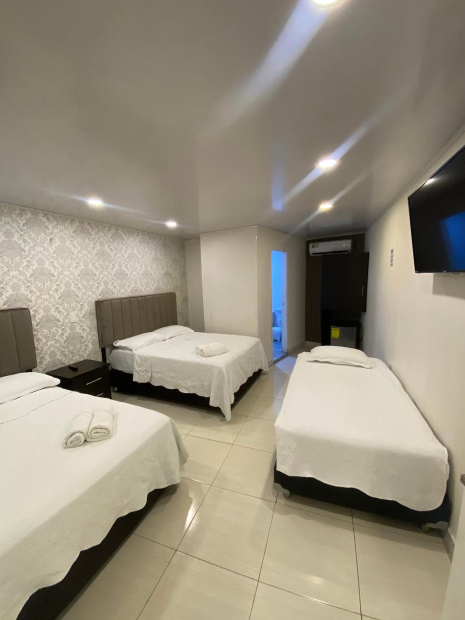 Borabora Hotel *